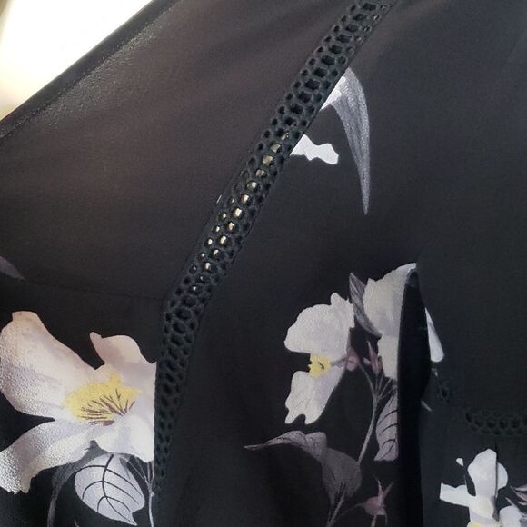 Hazel Tahiti Baby Doll Floral Tunic - Picture 5 of 12